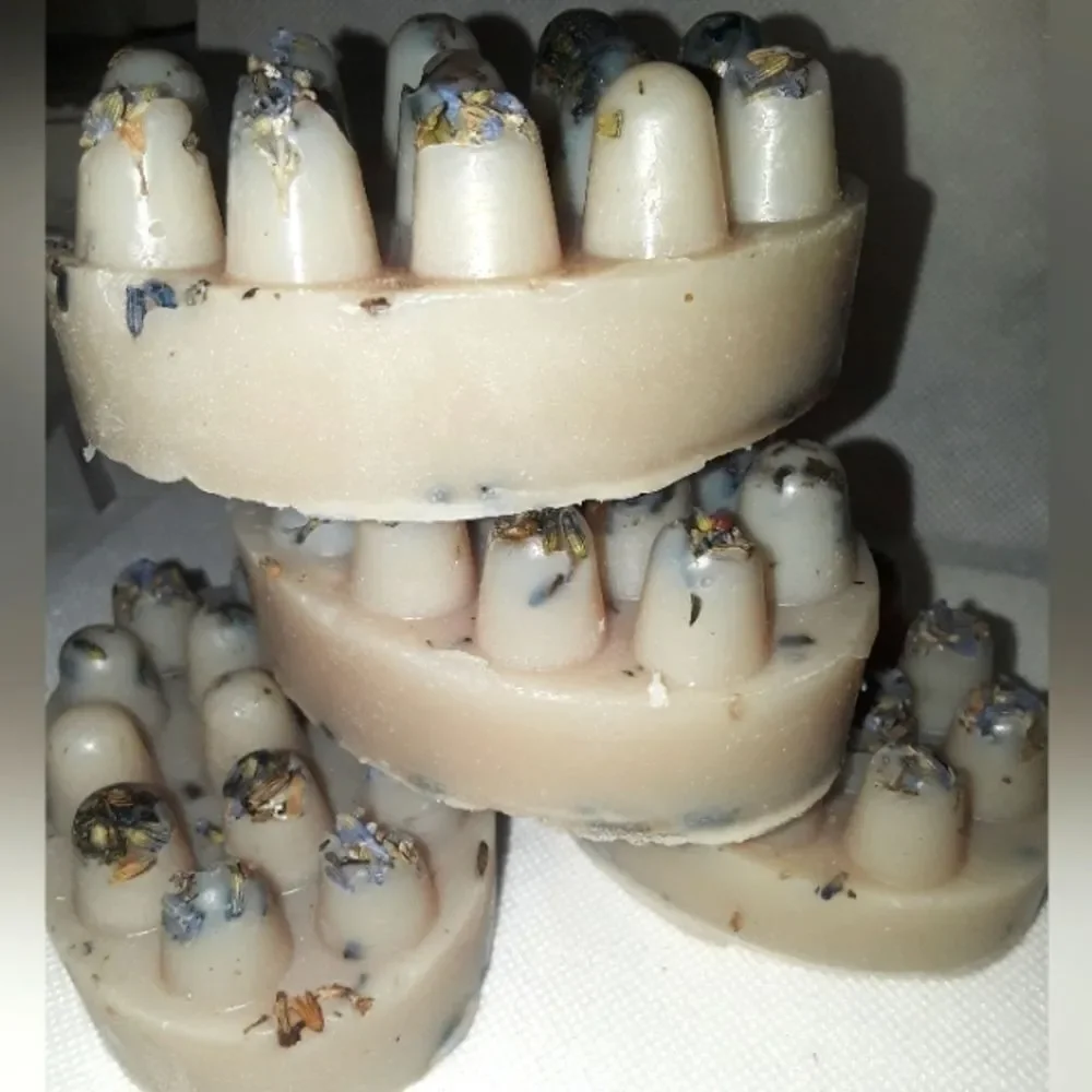 𝅺hand crafted Lavender Massage beauty bar